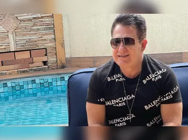 Imagem ilustrativa da imagem Marrone, da dupla com Bruno, diz que se considera 'meio gay' durante show