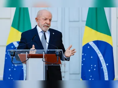 Flávio Bolsonaro foi filiado ao partido Missão sem ter conhecimento