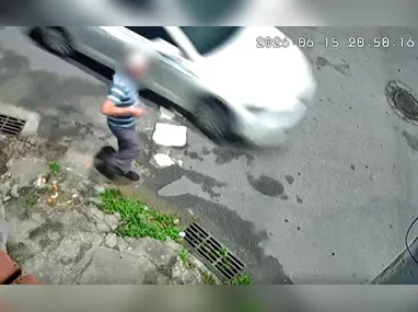 Imagem ilustrativa da imagem VÍDEO: enfermeiro de 70 anos é alvo de assalto na Serra