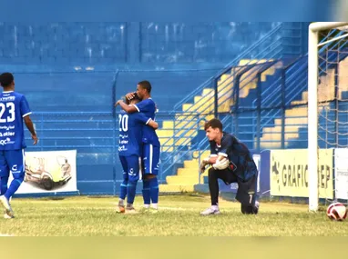 Capa-preta abriu 2 a 0 no 1º tempo, mas gol no fim selou o título do Anápolis, campeão no placar agregado