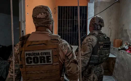 Imagem ilustrativa da imagem Megaoperação mobiliza mais de cem policiais em 19 cidades do Sul do ES nesta quinta