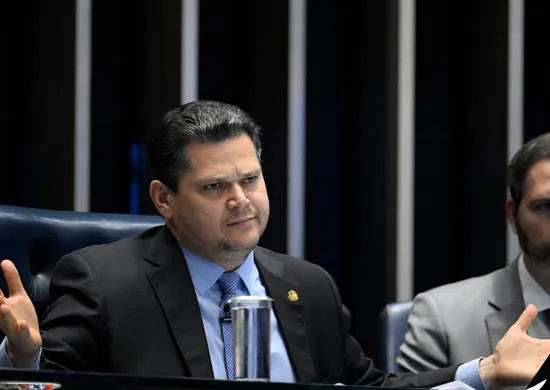 Imagem ilustrativa da imagem Proposta de delação de Vorcaro tem acusação de propina de US$ 30 mi a Alcolumbre