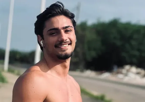 Imagem ilustrativa da imagem "Não estou conseguindo mais sair", teria dito jovem que desapareceu no mar no ES