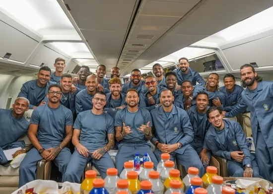 Imagem ilustrativa da imagem Brasil chega aos EUA, e Ancelotti diz querer fazer testes antes da estreia