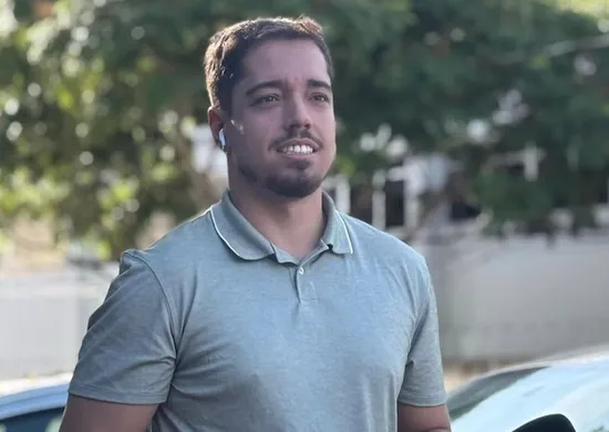 Imagem ilustrativa da imagem Morre jornalista Caíque Verli, aos 33 anos