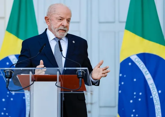 Imagem ilustrativa da imagem Lula diz não saber a verdade sobre caso Lulinha, mas quer investigação