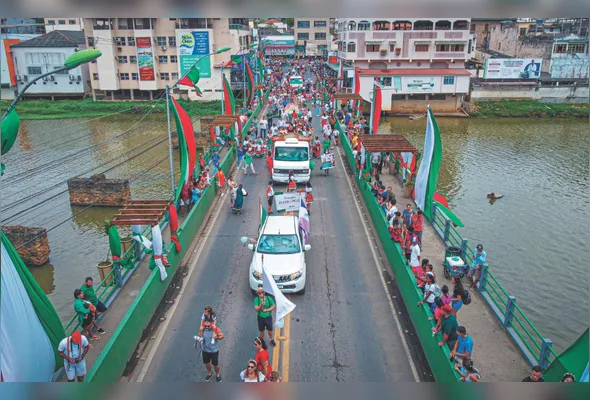 Desfile das famílias em Nova Venécia, durante a Festa da Capitella