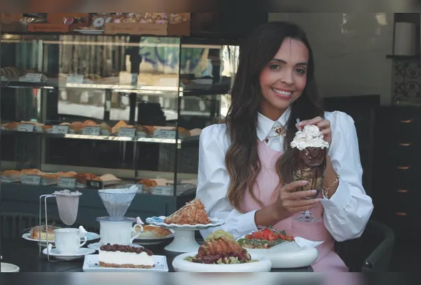 Livia Prates frequenta cafeterias semanalmente