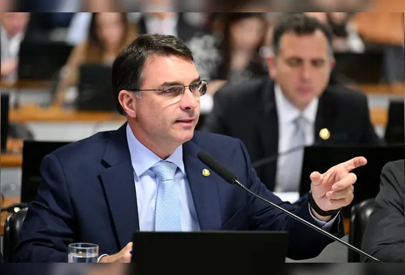 Mercado político chegou a comentar que encontro do PL seria cancelado após imbróglios de Flávio com Michelle Bolsonaro