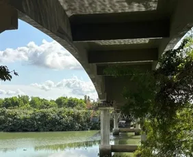 Imagem ilustrativa da imagem Ponte na BR-101 em São Mateus é interditada para reparo na estrutura