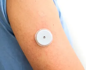 Imagem ilustrativa da imagem Crianças com diabetes tipo 1 terão acesso gratuito a sensores de glicose no ES