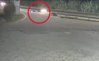 Imagem ilustrativa da imagem Motociclista morre e motorista foge após acidente entre carro e moto na BR-101