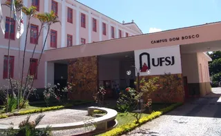 Imagem ilustrativa da imagem Universidade Federal abre concurso com 12 vagas e salários de até R$ 13,7 mil