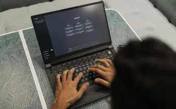 Imagem ilustrativa da imagem Vagas para trabalhar com Inteligência Artificial disparam 189% em um ano