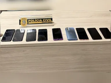 Policiais civis realizam buscas durante operação no Estado