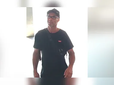Abordagem da PRF flagra 510 g de haxixe e 4 litros de “lança-perfume” em veículo com família, no Sul do Espírito Santo