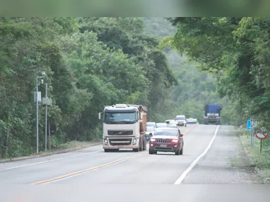 Imagem ilustrativa da imagem Oito empresas disputam contratos de R$ 164,8 milhões da BR-262 no ES