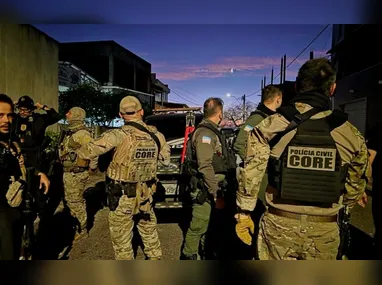 Segundo a Polícia Militar, o condutor do caminhão afirmou que o veículo estaria estacionado na rua e, somente ao fazer a manobra para retirá-lo do local, teria percebido a presença do homem