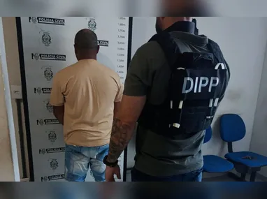 Dois Bancos Vermelhos instalados no TJES, em Vitória, reforçam mobilização contra violência doméstica e feminicídio e divulgam a rede de proteção