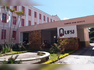 Os candidatos convocados devem prestar serviço em regime de plantão diurno e noturno