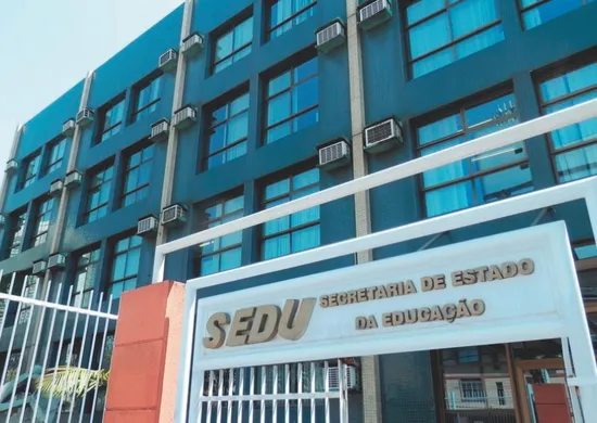 Imagem ilustrativa da imagem Secretaria de Educação investiga 12 servidores por uso de diploma falso no ES