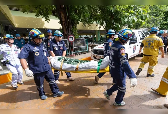Entre os mortos estão três alunos e três professores, além dos dois avós