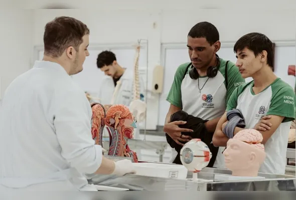 Imagem ilustrativa da imagem Feira das Profissões Multivix leva experiência de carreira a alunos em Cariacica