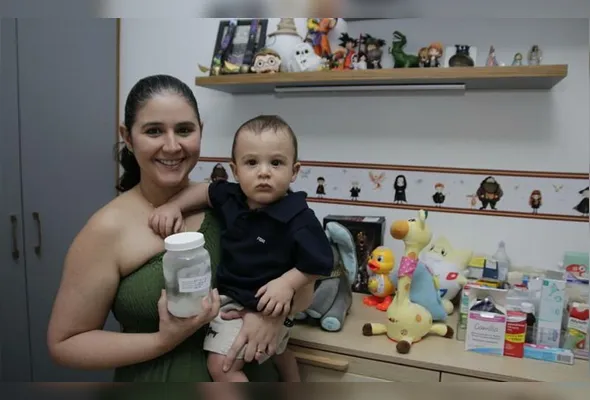Katja Luise Rocha, mãe de Gabriel, percebeu uma produção maior de  leite e se informou sobre como doar