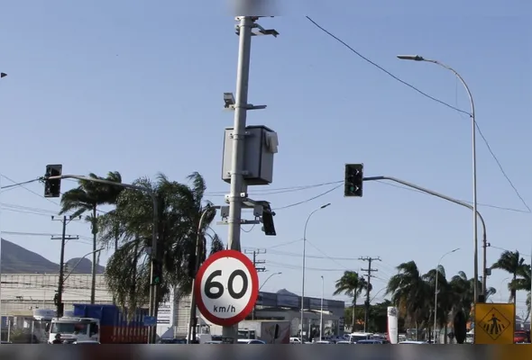 Ao todo, os equipamentos irão monitorar 10 faixas de tráfego, todas com limite máximo de velocidade fixado em 60 km/h.