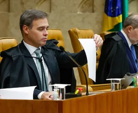 Imagem ilustrativa da imagem Mendonça volta a suspender multas sobre saúde mental no trabalho