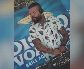 Imagem ilustrativa da imagem Baile do Disco Voador na Prainha neste sábado