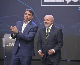 Imagem ilustrativa da imagem Debate entre Lula e Flávio Bolsonaro teve distorções e dados falsos