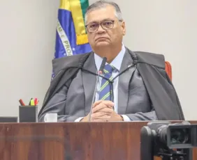 Imagem ilustrativa da imagem Dino suspende decisão de Mendonça e libera post sobre Nossa Senhora