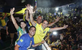 Imagem ilustrativa da imagem Apoiadores de Lorenzo Pazolini comemoram vitória para o governo do ES