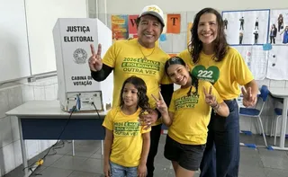 Imagem ilustrativa da imagem Candidata ao Senado, Maguinha Malta (PL) vota em Vila Velha