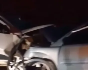 Imagem ilustrativa da imagem Colisão frontal entre dois carros deixa três mortos e três feridos em São Mateus