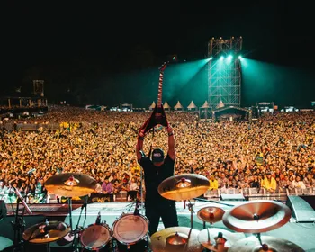 Imagem ilustrativa da imagem Vibra Rock Brasil: Raimundos como primeira atração da edição de 2027 em Vitória