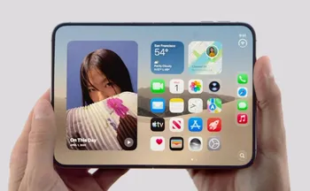 Imagem ilustrativa da imagem Apple lança iPhone Duo, o primeiro celular dobrável da marca. Veja imagens