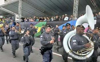 Imagem ilustrativa da imagem Desfile cívico-militar marca Dia da Independência em Vitória