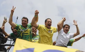 Imagem ilustrativa da imagem Em ato com Flávio no ES, Pazolini diz que quer reduzir violência contra mulher