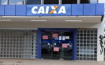 Imagem ilustrativa da imagem Greve da Caixa entra no 13º dia sem acordo; como pagar contas e liberar FGTS?