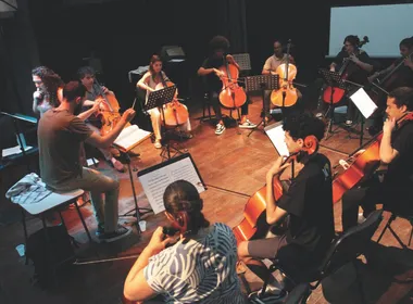 Imagem ilustrativa da imagem Vitória recebe concertos gratuitos de violoncelo pela primeira vez