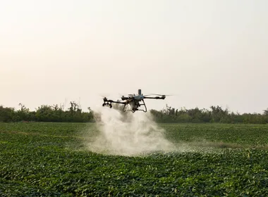 Imagem ilustrativa da imagem Drones agrícolas movimentam bilhões e criam nova profissão no campo