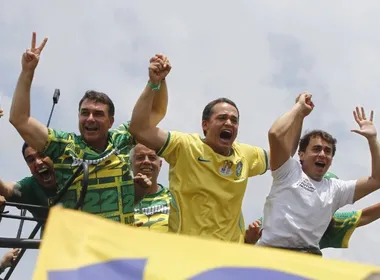 Imagem ilustrativa da imagem Em ato com Flávio no ES, Pazolini diz que quer reduzir violência contra mulher