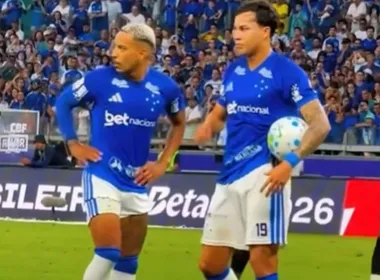 Imagem ilustrativa da imagem Leitura labial mostra discussão de jogadores do Cruzeiro: "Deixa de ser egoísta"