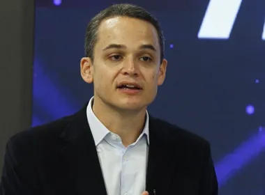 Imagem ilustrativa da imagem AO VIVO: Acompanhe a sabatina do candidato ao governo do ES Lorenzo Pazolini
