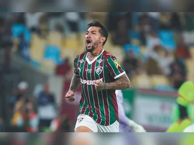 Luciano comemora com Arthur