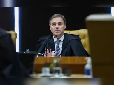 Viagem feita por Flávio Bolsonaro foi em 19 de janeiro de 2025, véspera da posse de Donald Trump