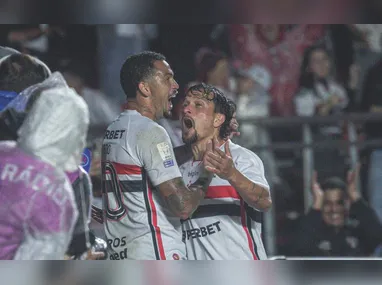 Amadou Koné comemora gol marcado