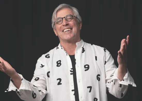 Imagem ilustrativa da imagem “A música faz coisas que até Deus duvida”, diz Ivan Lins